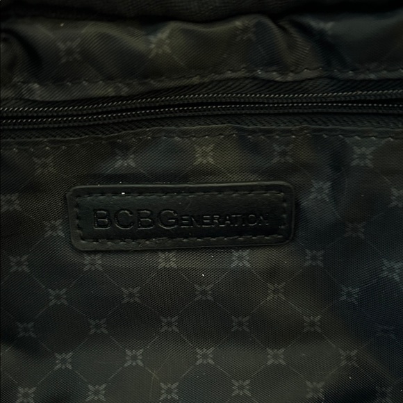 BCBG Shiny Blue Crossbody Bag with Black Chain - Picture 7 of 7